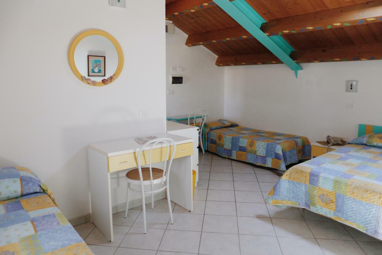 Hotel Marconi Cattolica Eksteriør billede