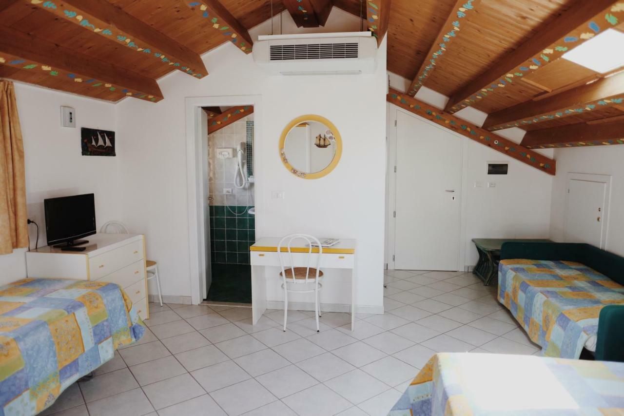 Hotel Marconi Cattolica Eksteriør billede