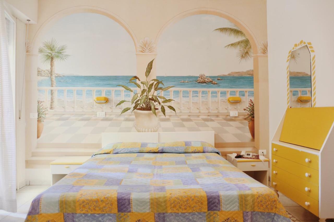 Hotel Marconi Cattolica Eksteriør billede