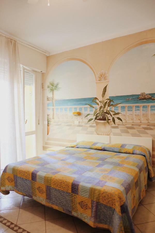 Hotel Marconi Cattolica Eksteriør billede